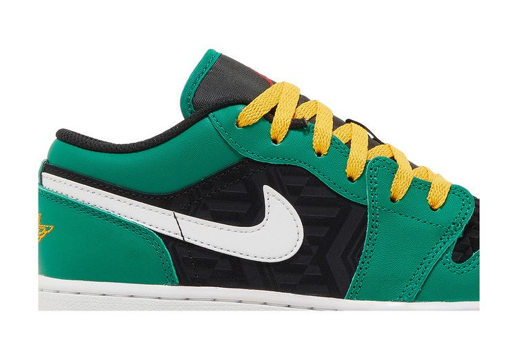air-jordan-1-low-se-gs-christmas-dq8421-300_01