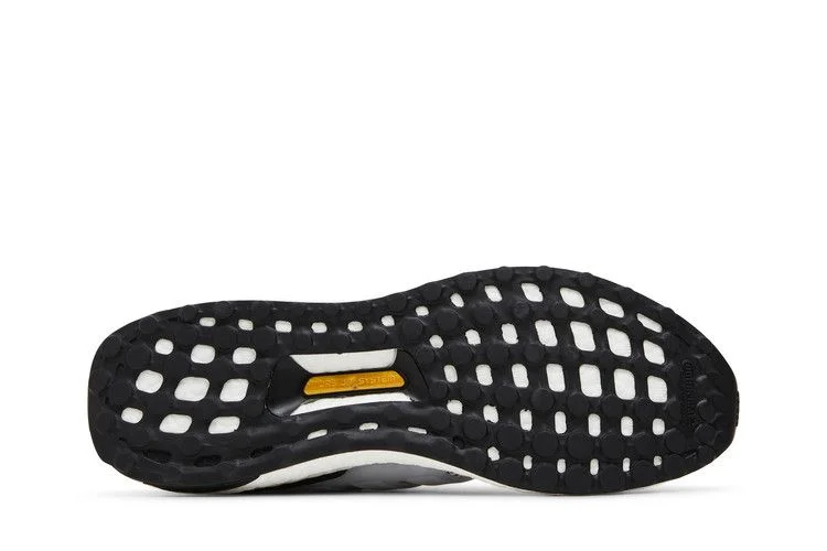 Krossovki-adidas-UltraBoost-1.0-DNA-White-Black-3