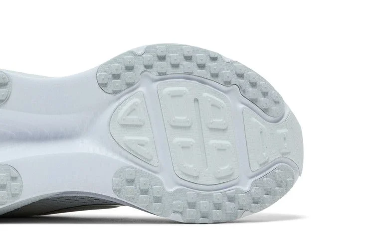 Кроссовки Nike Wmns Vomero 18 'White Photon Dust'