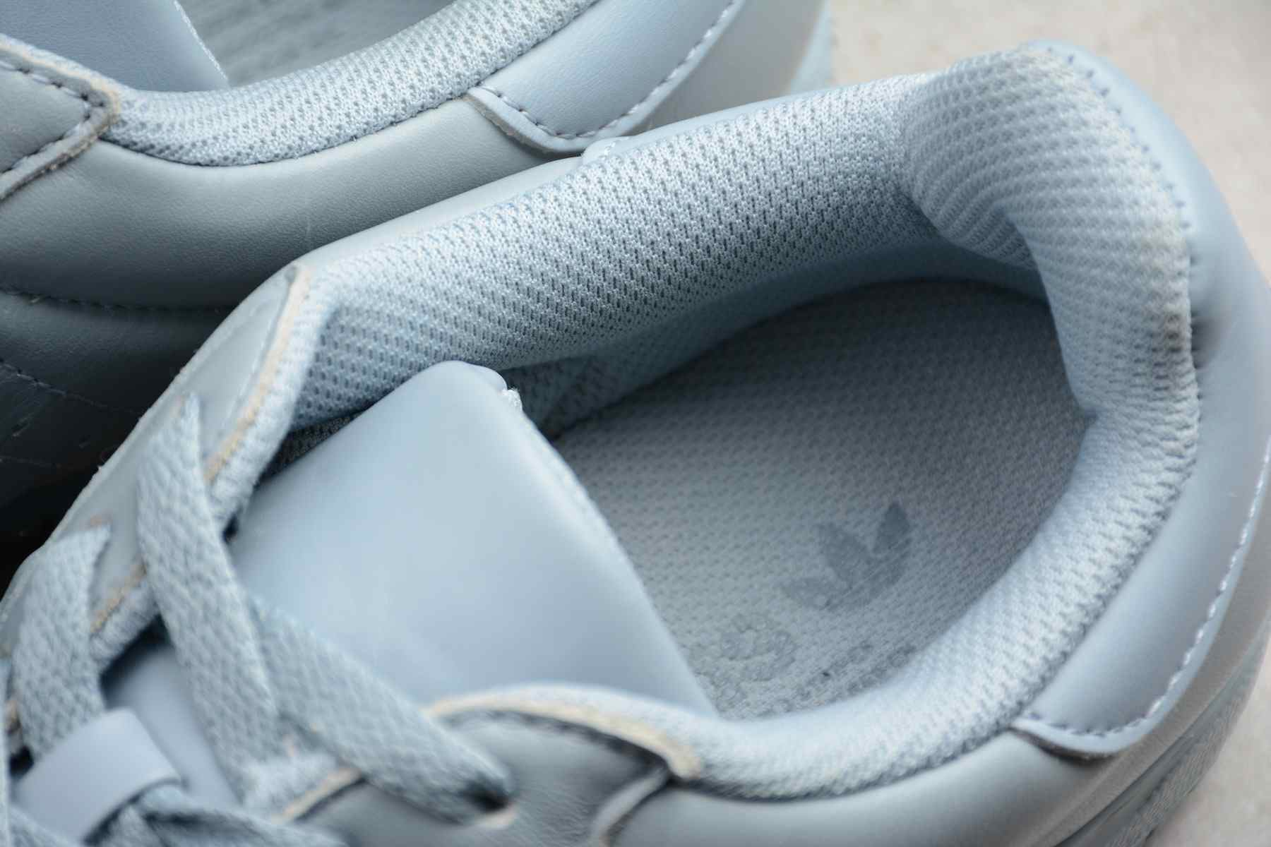 Кроссовки adidas Yeezy Powerphase Calabasas Grey