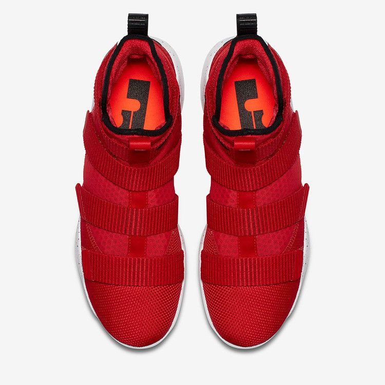 lebron-soldier-11-university-red-897644-601_01