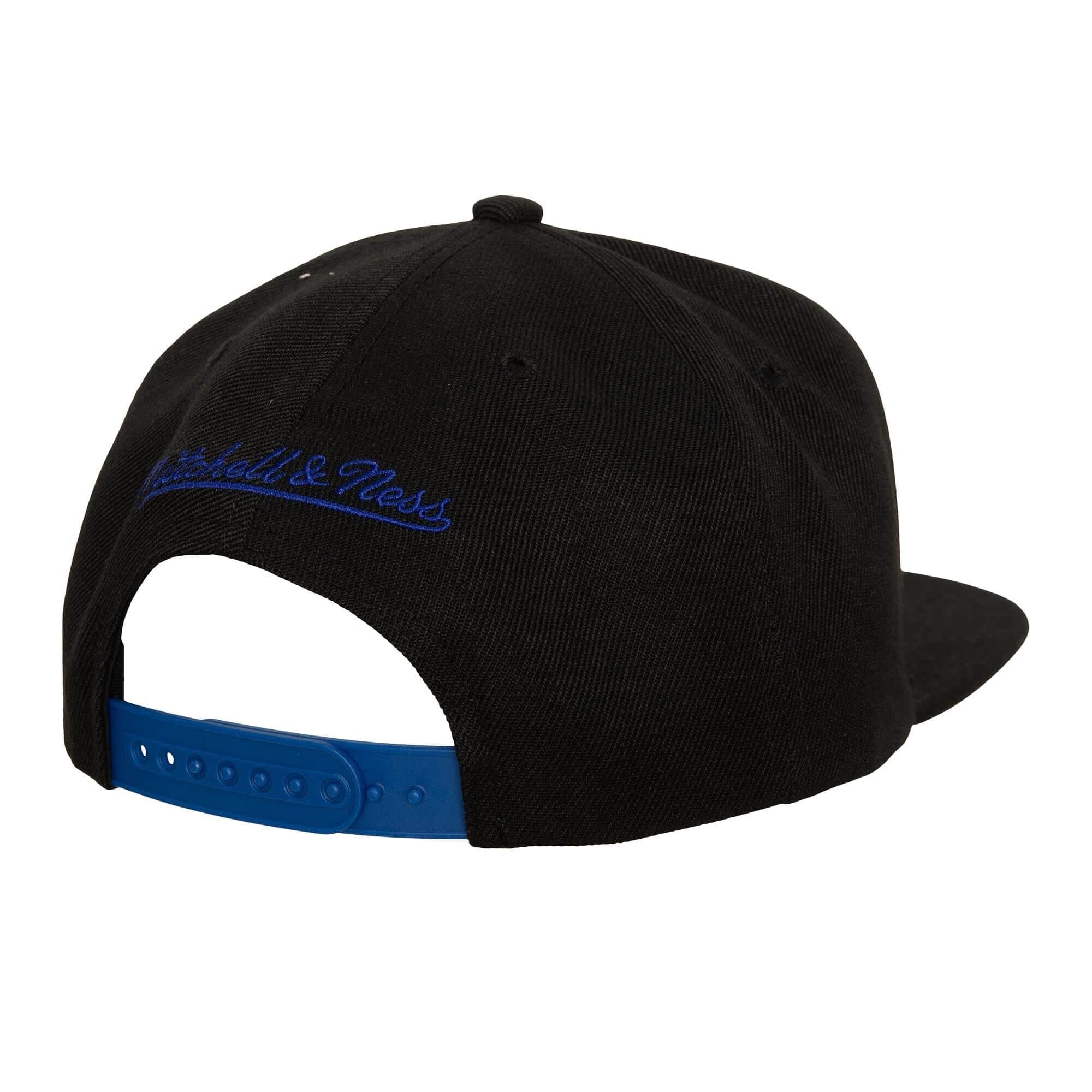 Mitchell-Ness-Satin-Under-Snapback-HWC-Detroit-Pistons-Hat-1