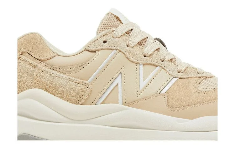 Krossovki-New-Balance-Wmns-5740-Sandstone-1