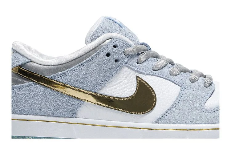 Krossovki-Sean-Cliver-x-Nike-Dunk-Low-SB-Holiday-Special-1