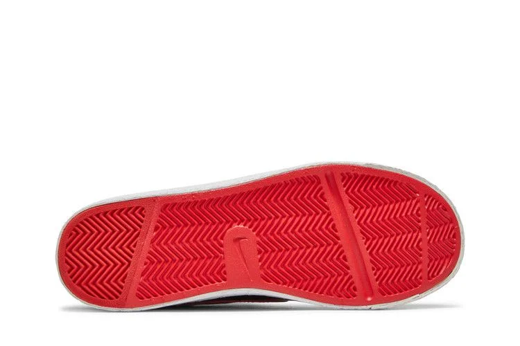 Krossovki-Nike-Blazer-Low-QS-GS-Valentines-Day-3