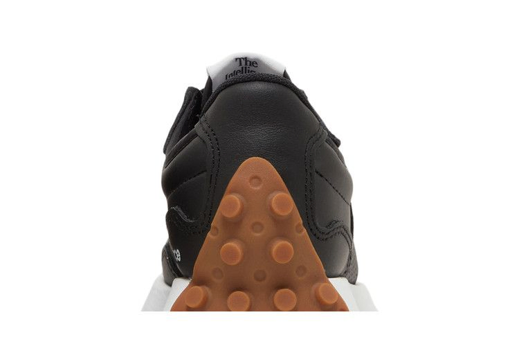 Кроссовки New Balance Wmns 327 'Black Sea Salt'