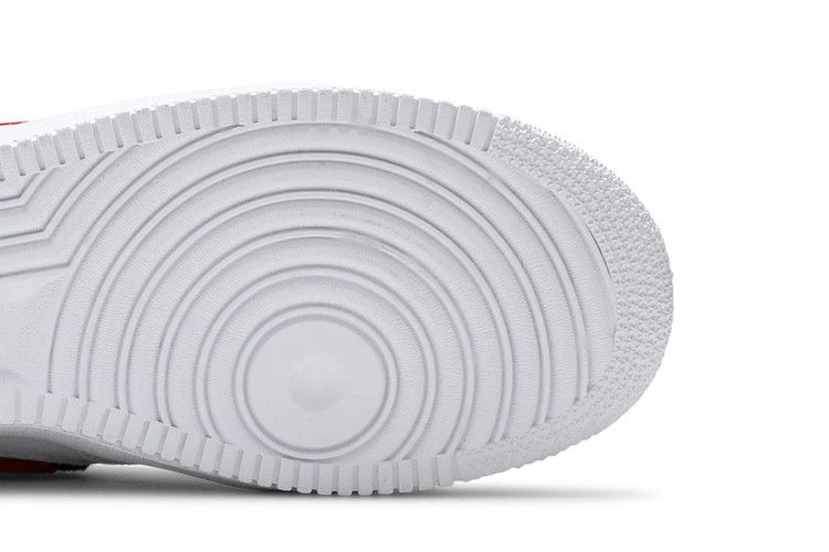 Кроссовки Nike Air Force 1 07 LV8 'Chenille Swoosh'