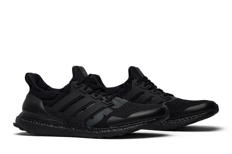 Krossovki-Undefeated-x-adidas-UltraBoost-1.0-Blackout-7