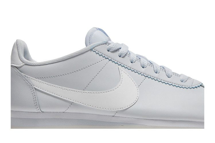 wmns-classic-cortez-leather-football-grey-807471-023_01