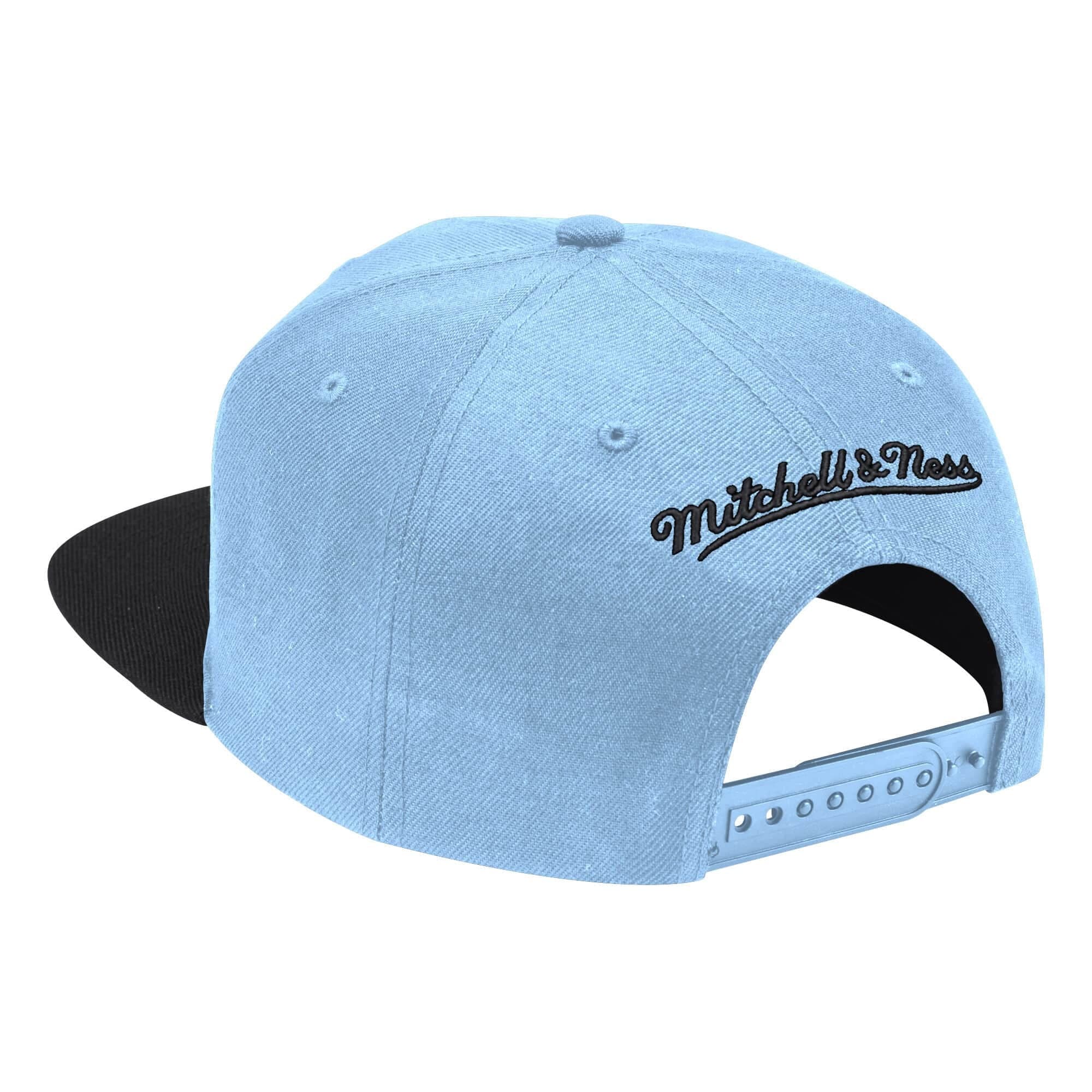 Mitchell-Ness-University-Away-2-Tone-Snapback-Charlotte-Hornets-Hat-1