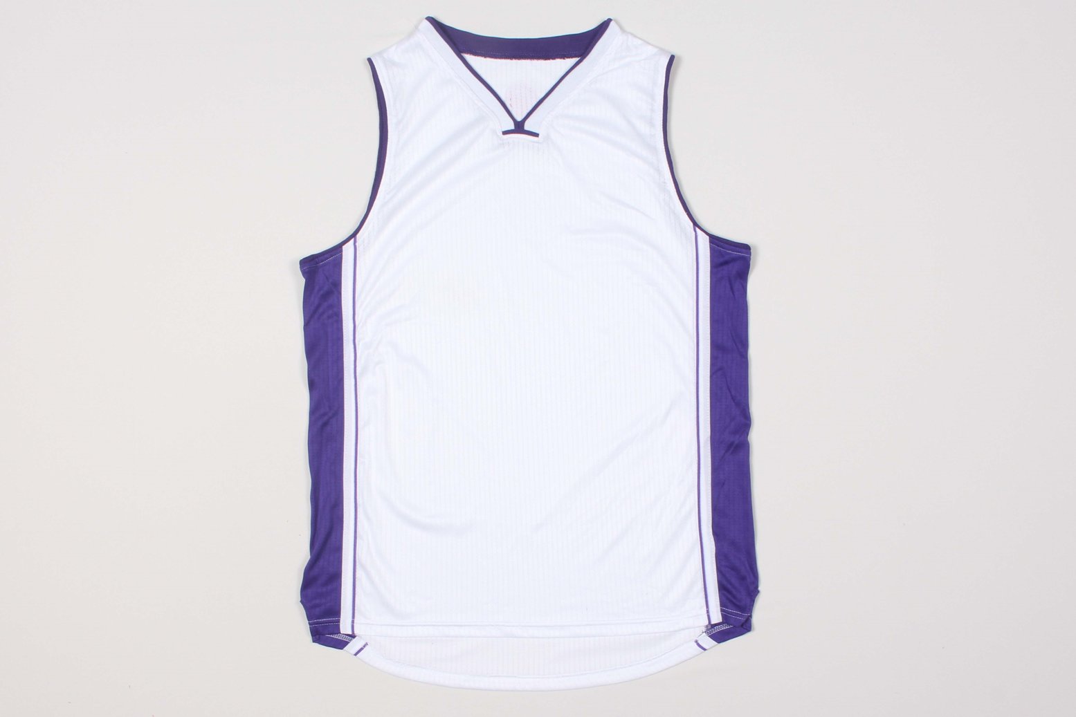 Basketbolnaya-forma-Los-Angeles-Lakers-11