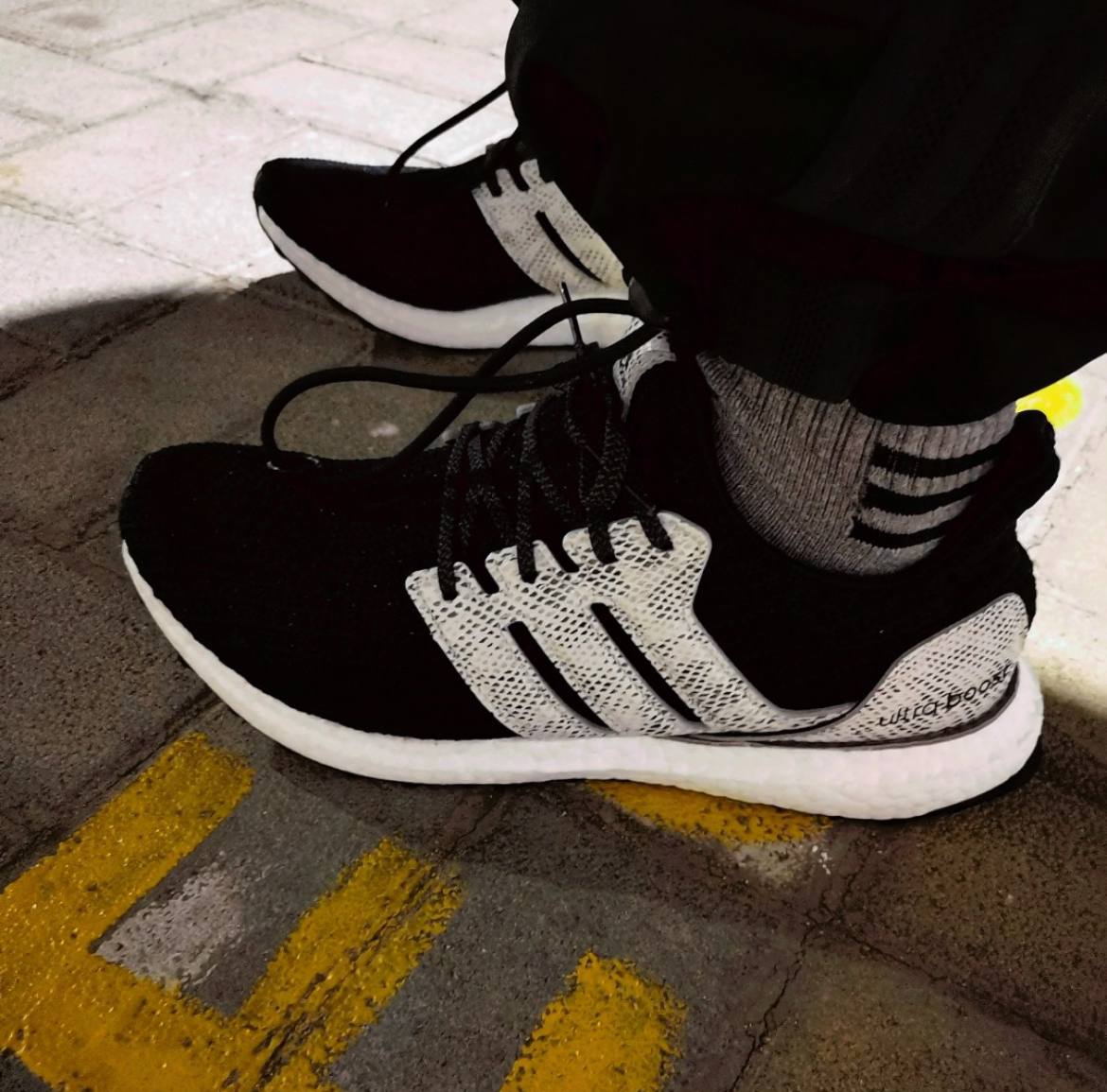 adidas-UltraBoost-White-Snakeskin-2