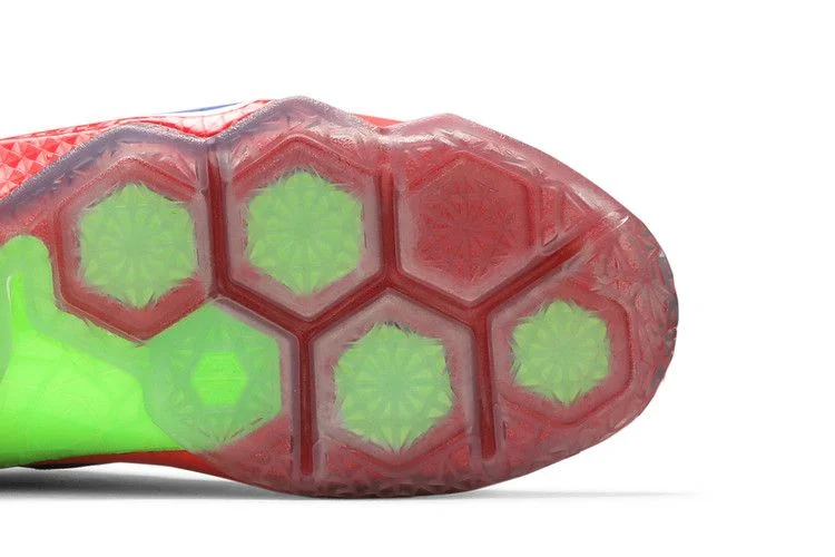 Krossovki-Nike-LeBron-12-GS-Supes-4