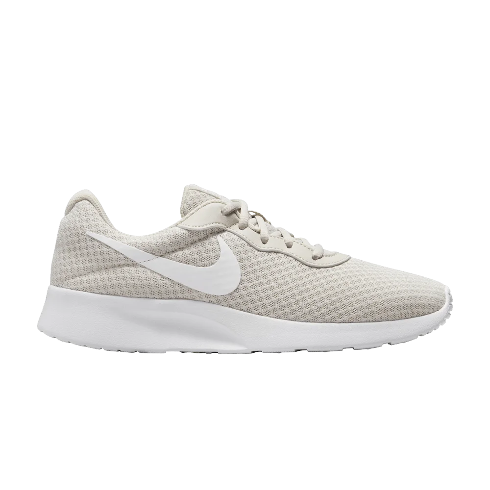 Krossovki-Nike-Wmns-Tanjun-Light-Orewood-Brown