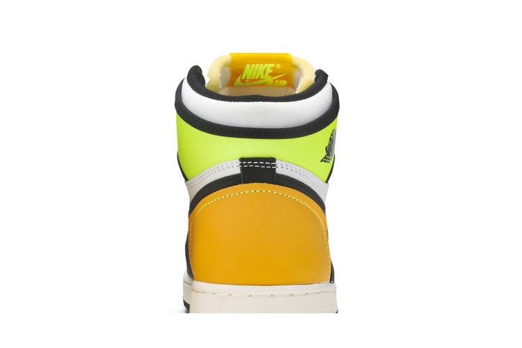 Кроссовки Air Jordan 1 Retro High OG GS 'Volt Gold'