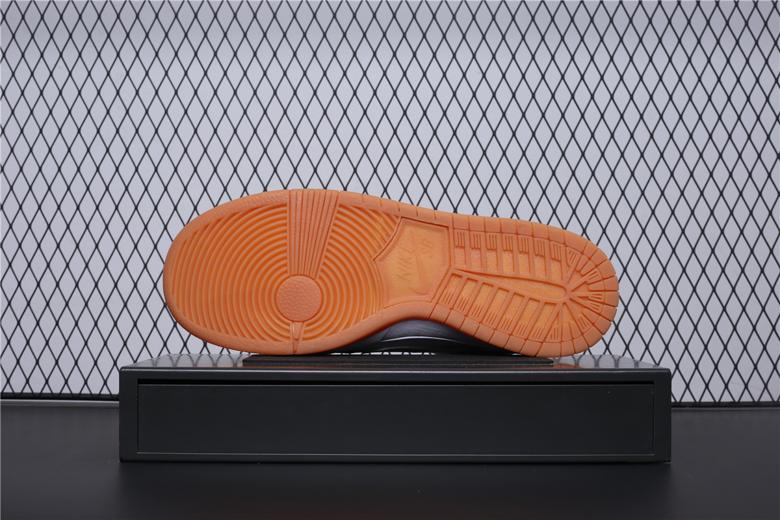 Nike-Dunk-Prm-Hi-Undftd-Sp-Undefeated-6