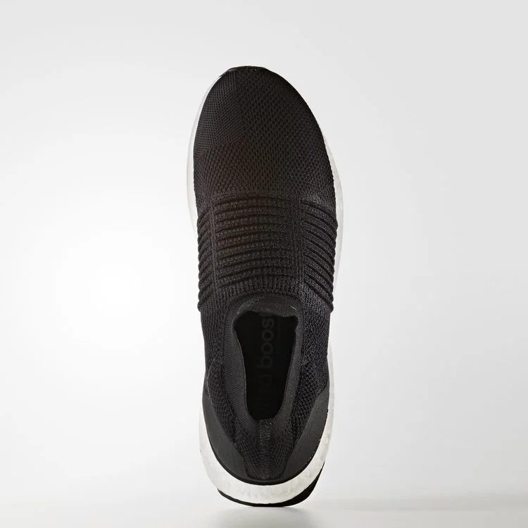 Krossovki-Adidas-UltraBoost-Laceless-Core-Black-1