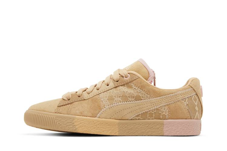dapper-dan-x-wmns-clyde-vintage-pre-game-runway-croissant-392083-01_02