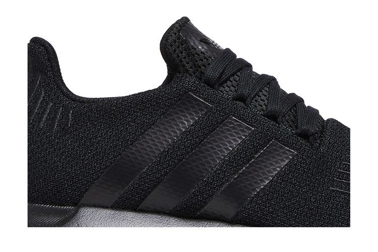 Кроссовки adidas Swift Run 'Black Gum'