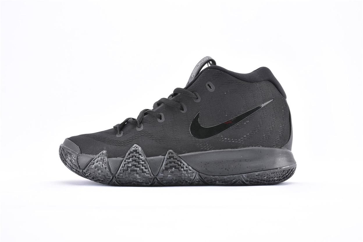 Кроссовки Nike Kyrie 4 Blackout