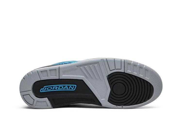 Krossovki-Air-Jordan-3-Retro-Powder-Blue-3