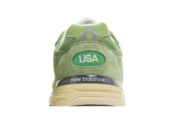 Кроссовки Teddy Santis x New Balance 993 Made in USA 'Chive'
