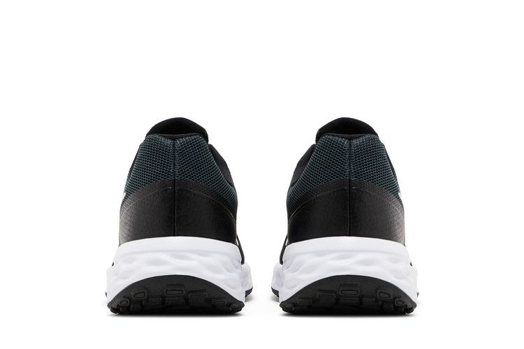 wmns-revolution-6-next-nature-wide-black-white-dc9001-003_05