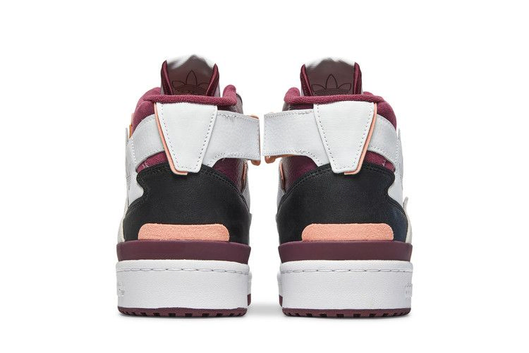forum-exhibit-mid-white-victory-crimson-h01920_05
