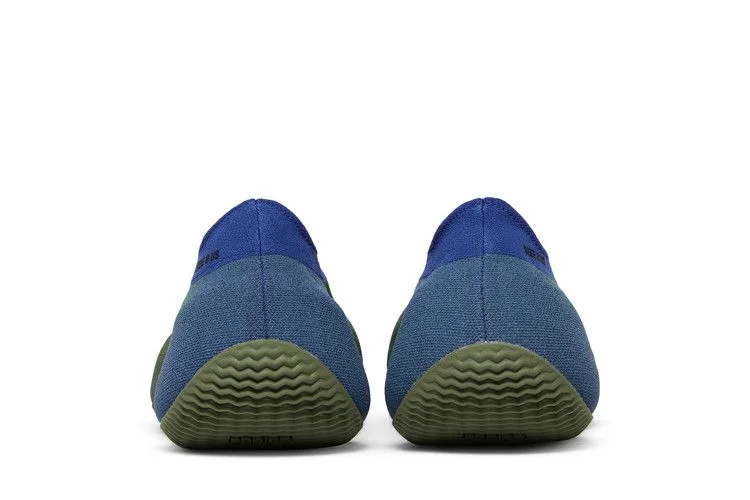 Krossovki-adidas-Yeezy-Knit-Runner-Faded-Azure-5