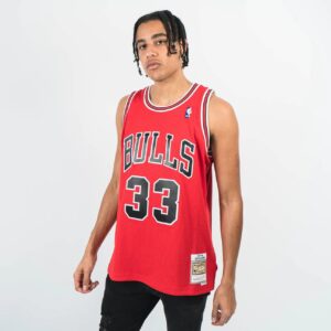 1997-1998-Chicago-Bulls-Scottie-Pippen-33-Swingman-Hardwood-Classic-Red-Jersey-1-300x300