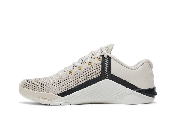 Кроссовки Nike Wmns Metcon 6 'Light Orewood Brown'