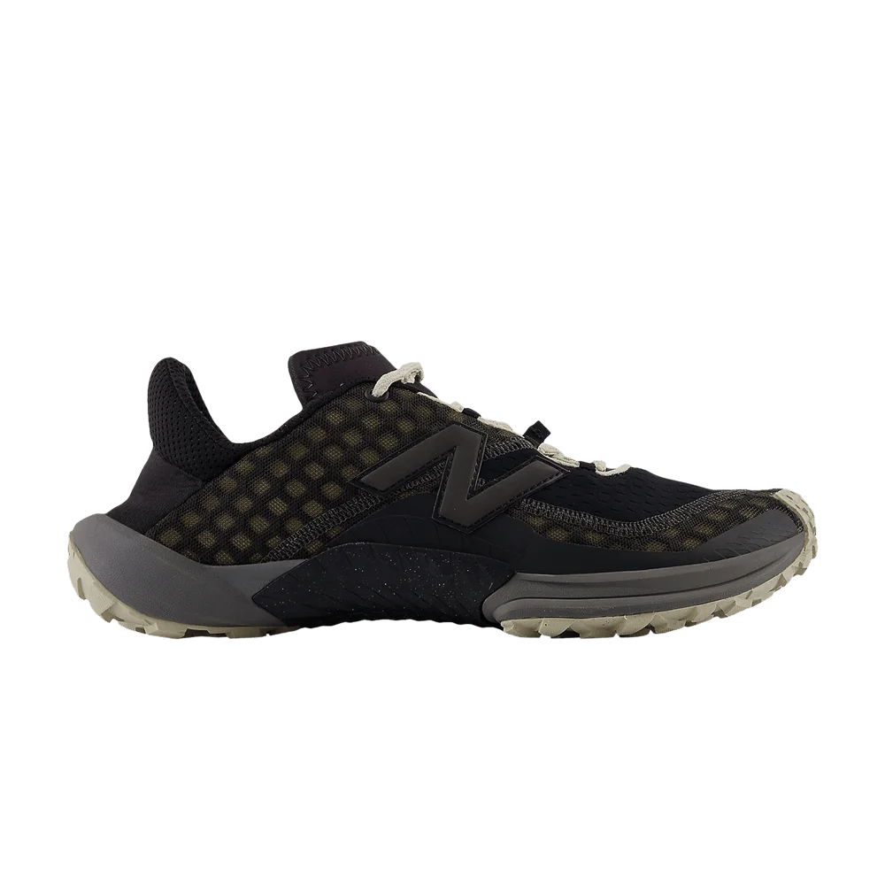 Krossovki-New-Balance-Minimus-Trail-Black-Tan