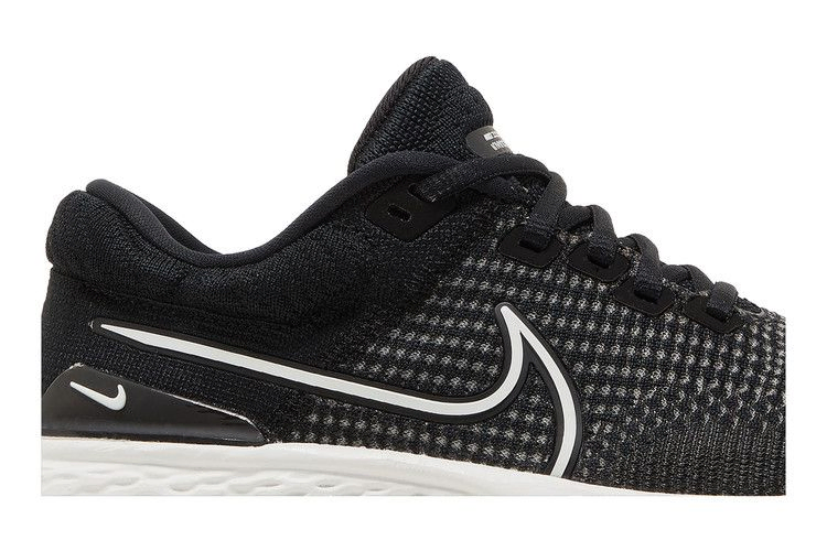 Кроссовки Nike Wmns ZoomX Invincible Run Flyknit 2 'Black White'