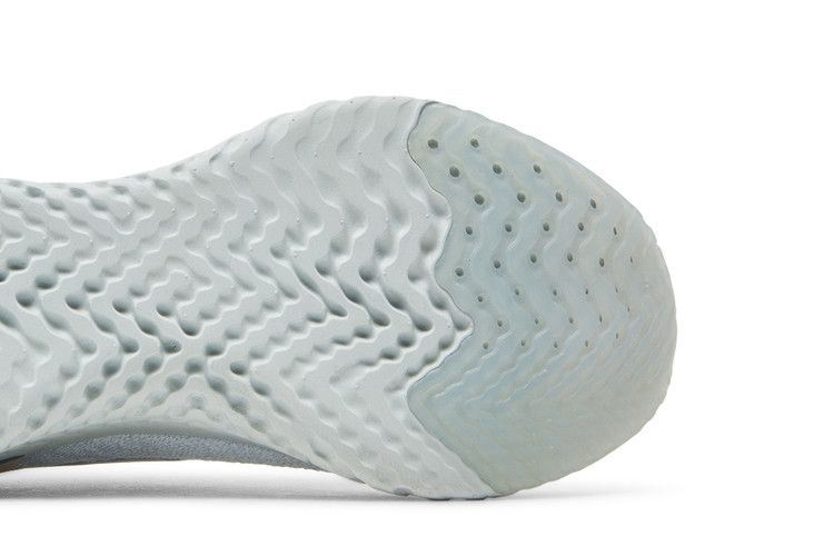 Кроссовки Nike Wmns Epic React Flyknit 'Platinum Beige'