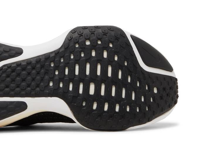 Кроссовки Nike ZoomX Invincible Run Flyknit 3 'Black White'