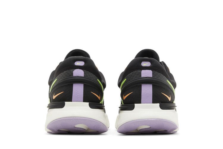react-miler-3-anthracite-ghost-green-dd0490-005_05