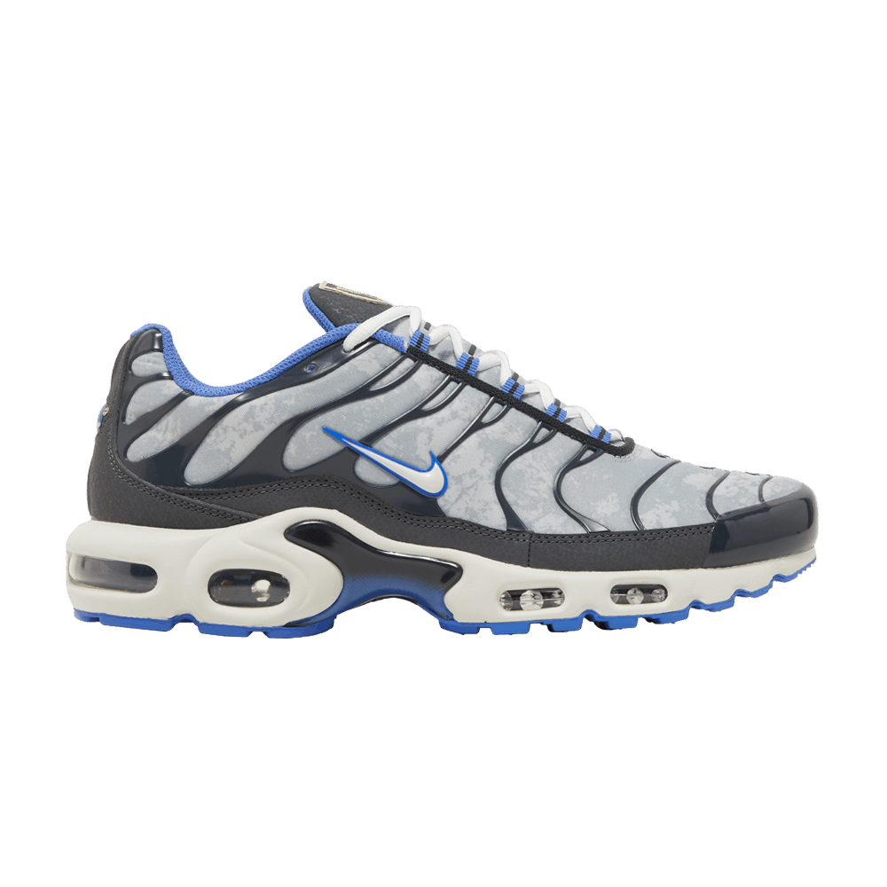 Кроссовки Nike Air Max Plus SE 'Social FC'