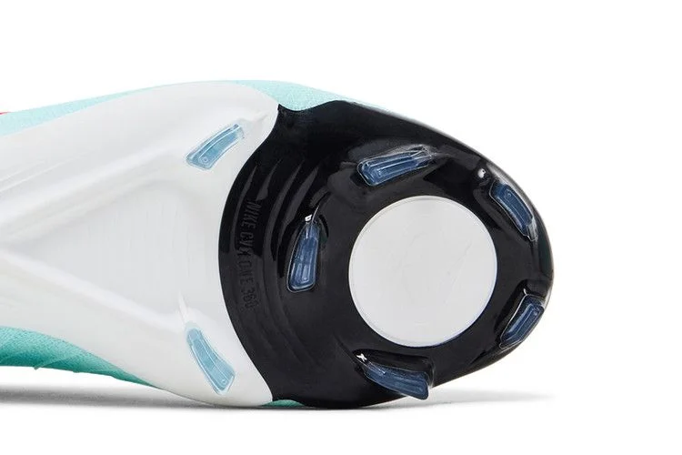 Krossovki-Nike-Phantom-GX-2-Pro-FG-Mad-Energy-Pack-4
