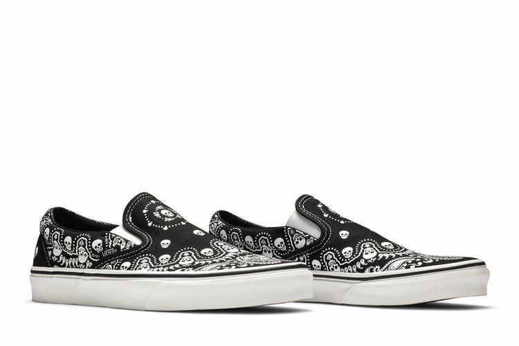 classic-slip-on-bandana-black-vn0a33tbd9s_07
