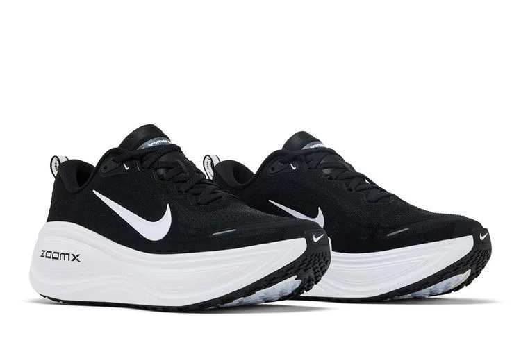Krossovki-Nike-Vomero-Plus-Black-White-7