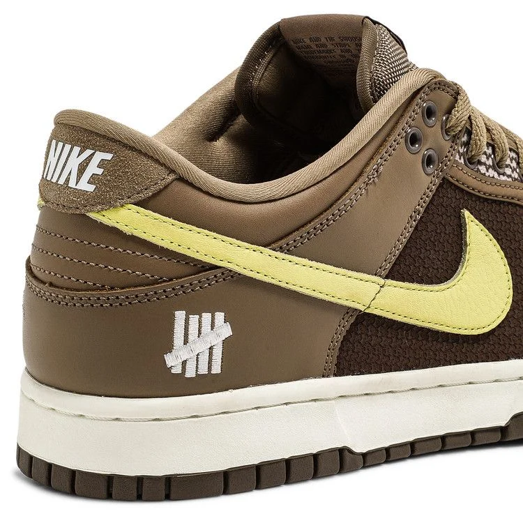 Krossovki-Undefeated-x-Nike-Dunk-Low-SP-Canteen-9