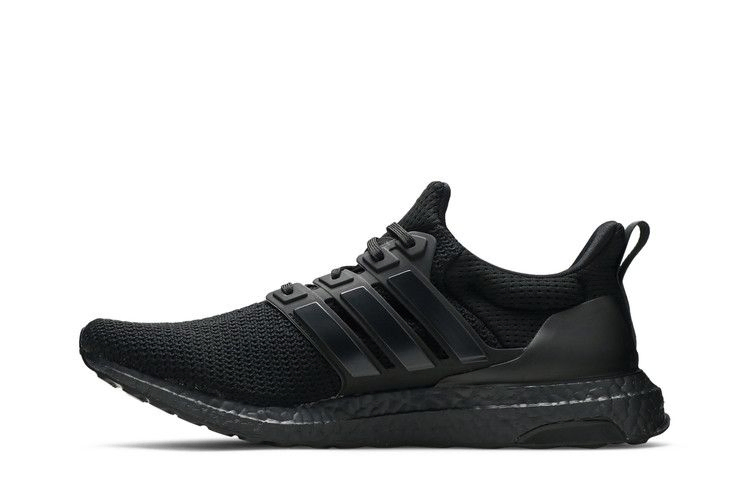 dfb-x-ultraboost-dna-triple-black-gy7621_02