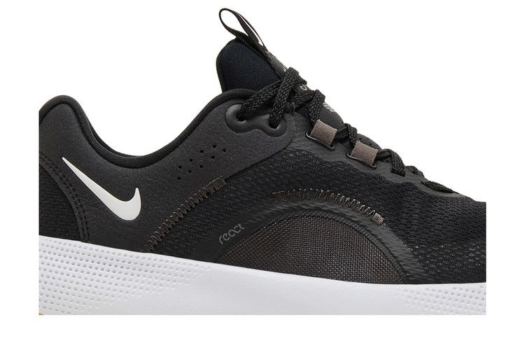 wmns-react-escape-run-2-black-dark-smoke-grey-gum-dj9976-001_01