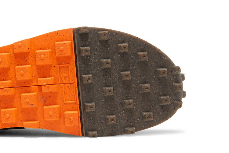 Кроссовки Nike Wmns Fontanka Waffle 'Black Volt'
