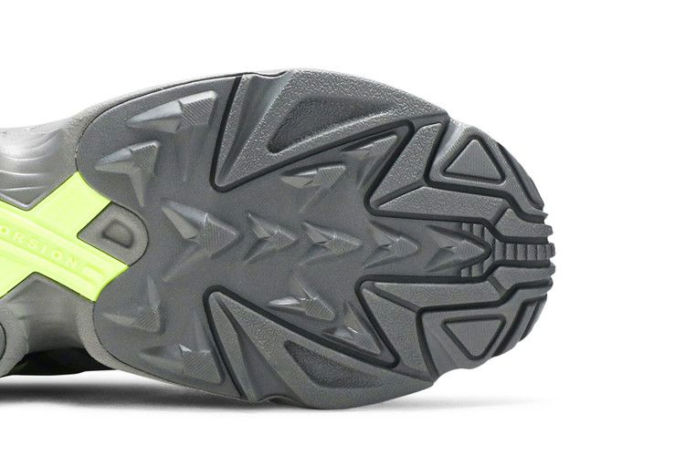 yung-96-carbon-f97180_04
