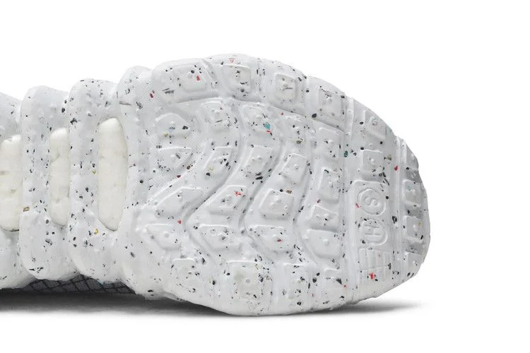Krossovki-Nike-Space-Hippie-02-Grey-Volt-4