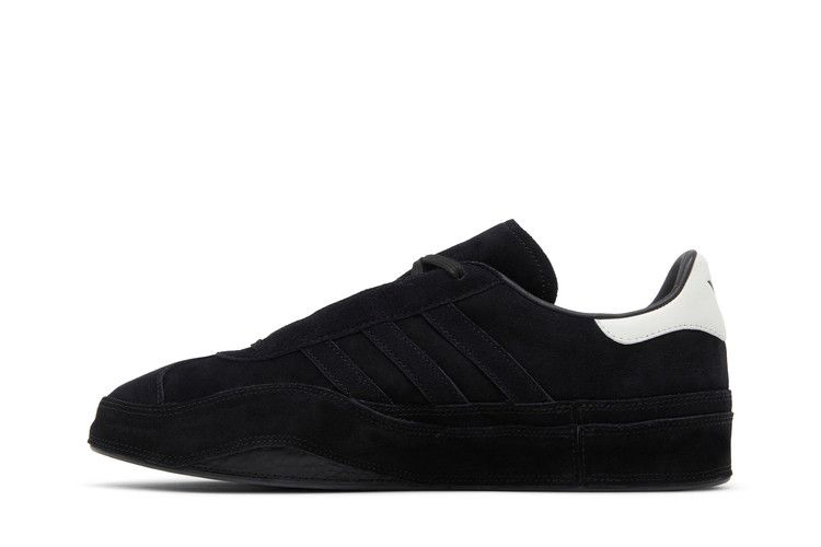 y-3-gazelle-black-white-hq6510_02