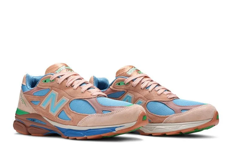 Krossovki-Joe-Freshgoods-x-New-Balance-990v3-Made-In-USA-Outside-Clothes-7