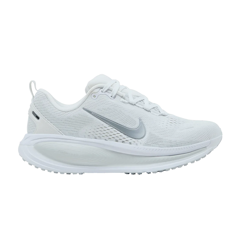 Кроссовки Nike Wmns Vomero 18 'White Photon Dust'