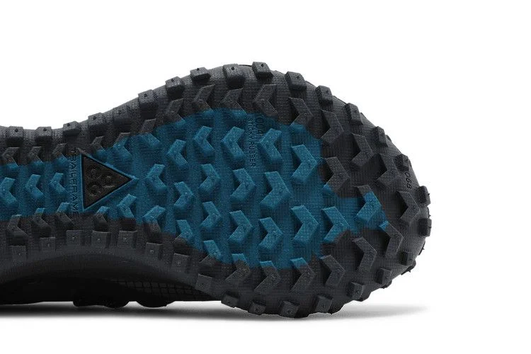 Кроссовки Nike ACG Mountain Fly Low 'Black Green Abyss'